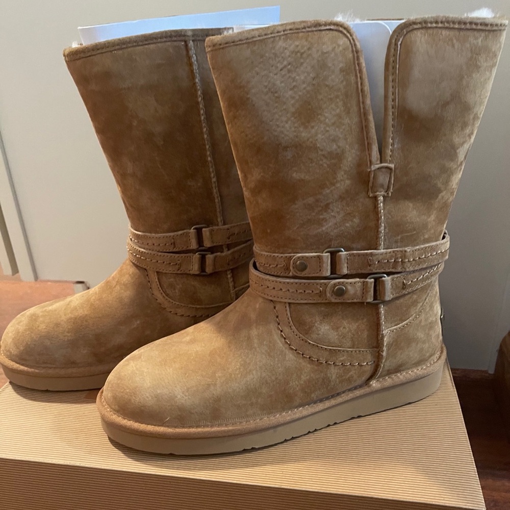 UGG Palisade Boots. Brand New, size 8